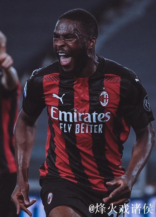 托莫里手机壁纸亮相，引发球迷热议